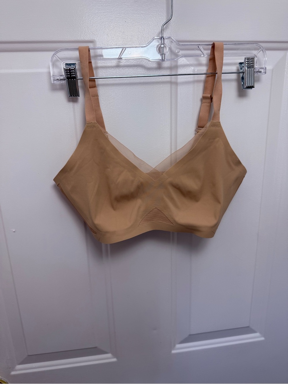 Honeylove Crossover Wireless Bra Sand Size Small  Comfort Adjustable Strap